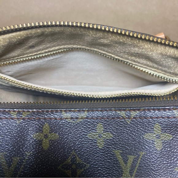 Louis Vuitton Monogram Papillon 30 - Picture 11 of 13